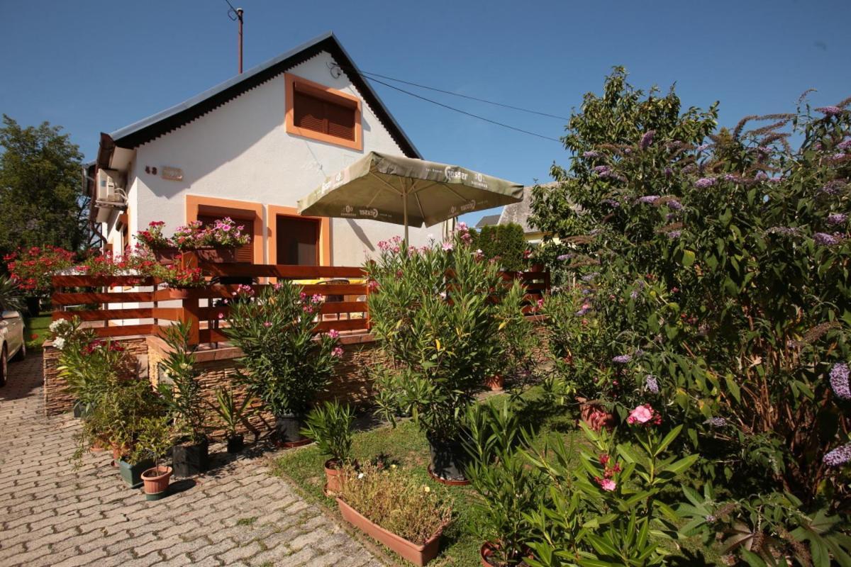Lonci Apartman Zalakaros Exterior foto